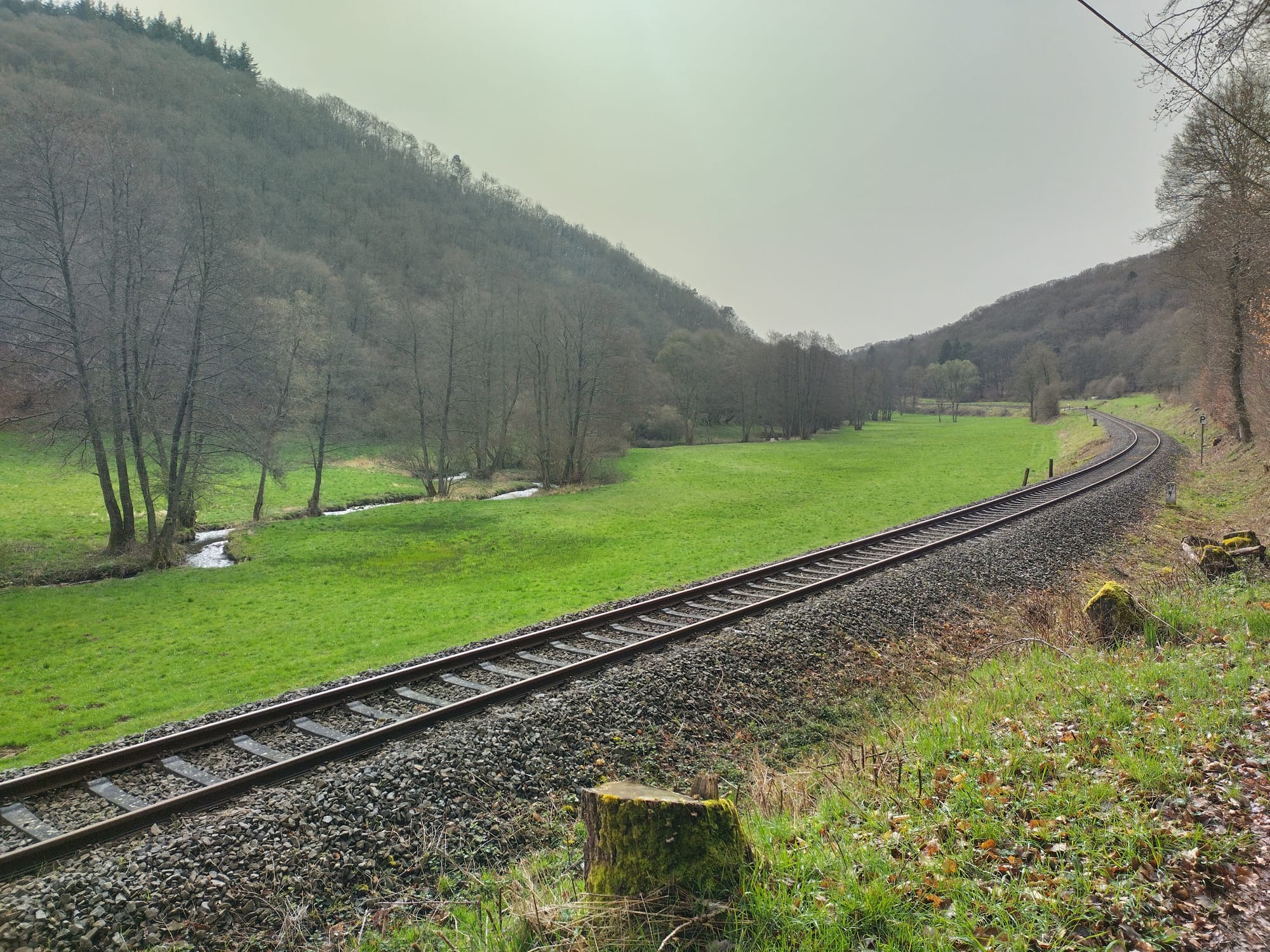 Trekking von Bahnhof zu Bahnhof in der Ahr-Eifel