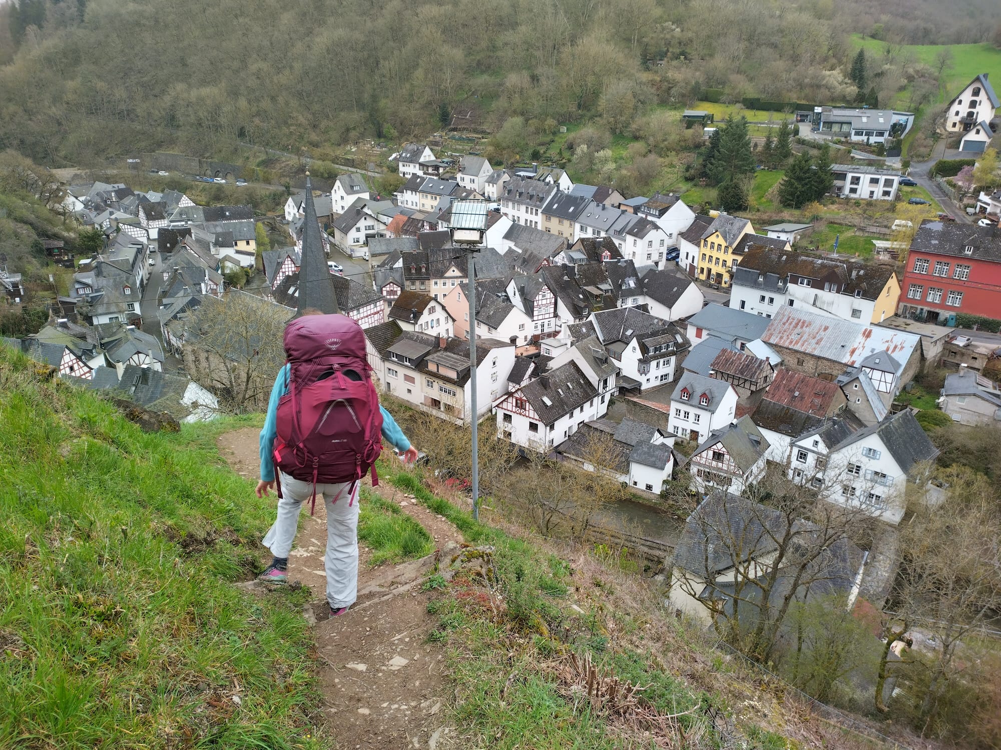 Trekking von Bahnhof zu Bahnhof in der Ahr-Eifel